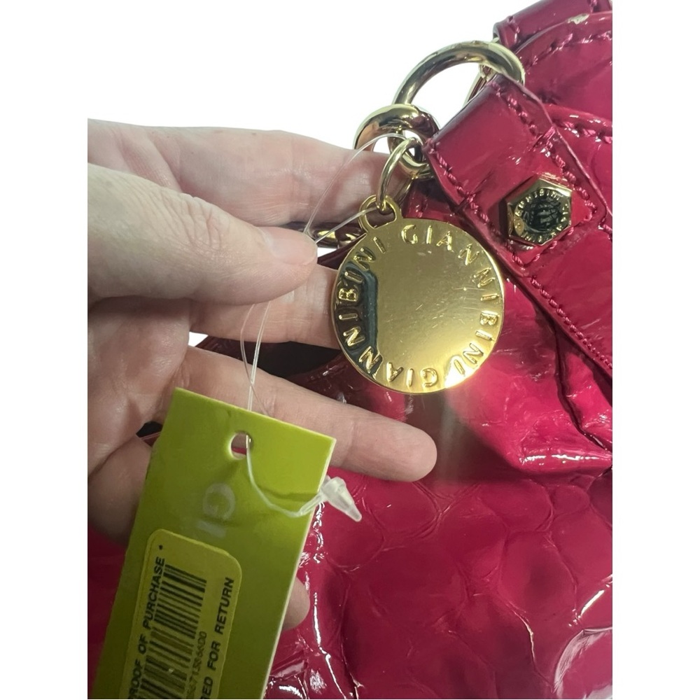 Gianni Bini Elegant Hot pink  Patent PLeather Handbag - Picture 13 of 14
